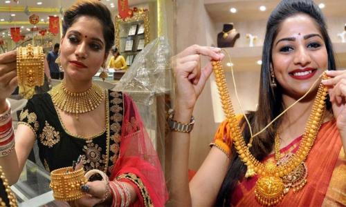 మహిళలకు గుడ్ న్యూస్.. భారీగా తగ్గిన బంగారం, వెండి ధరలు.. ఎంతో తెలుసా?